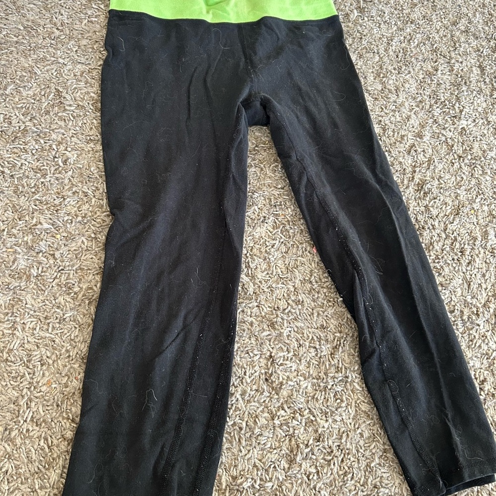 GAP Black and Green Leggings